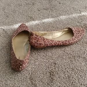 Spiked cheetah flats,7